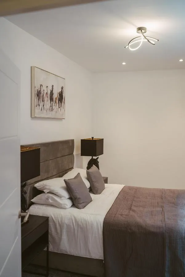 York Riverside Apartments
